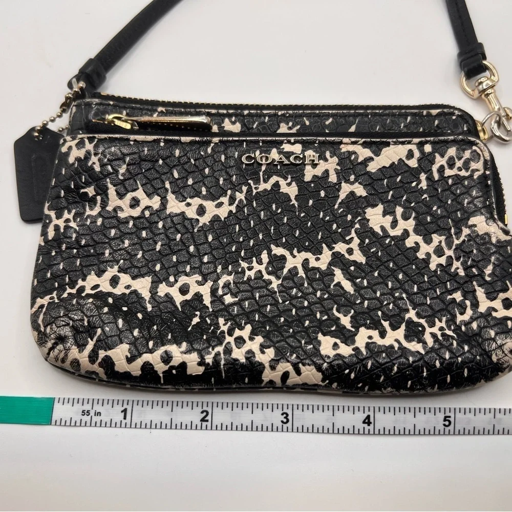 Coach Black and Cream Textured Wristlet